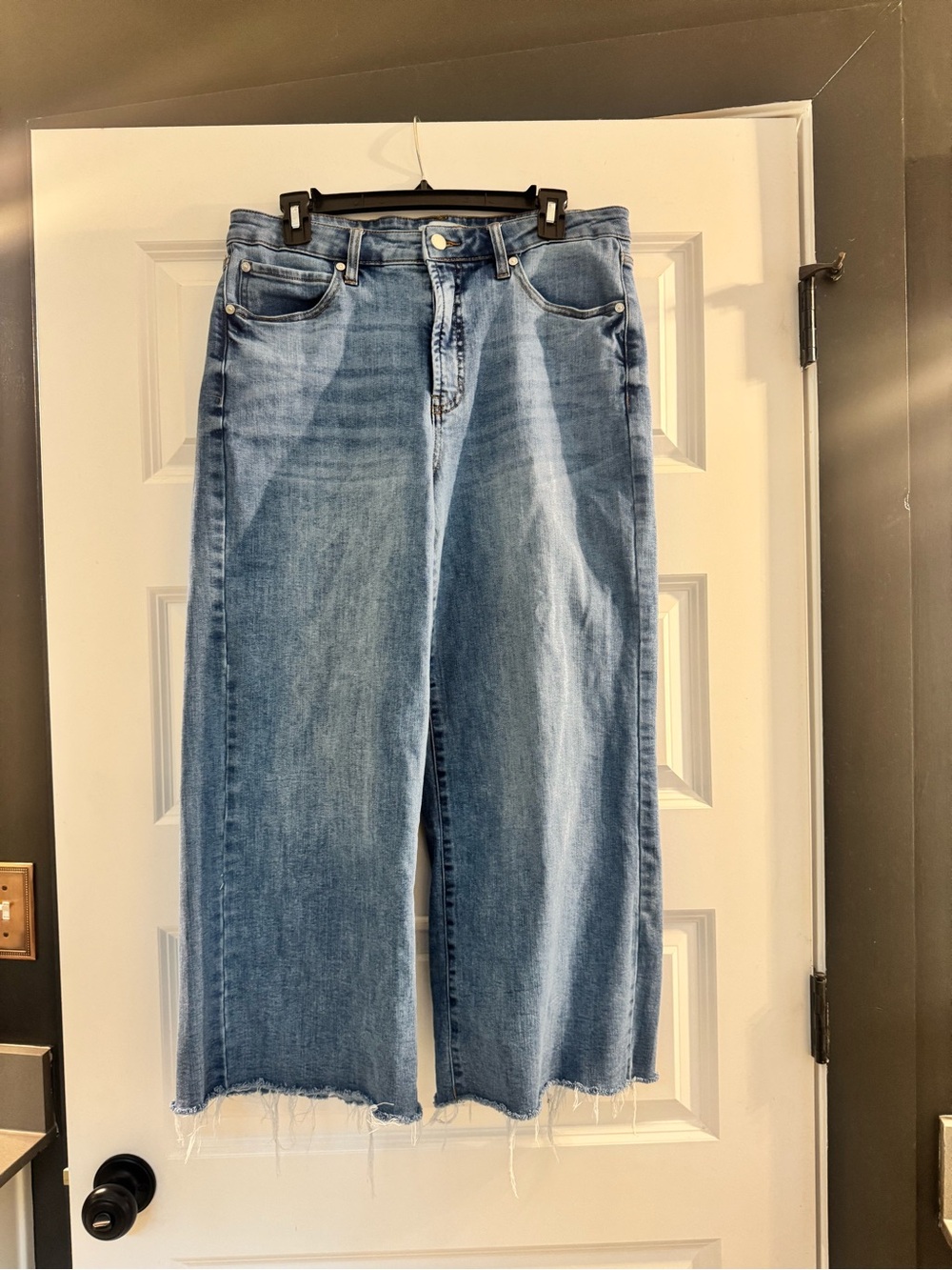 High-Rise Wide Leg Crop Jeans in Light Blue